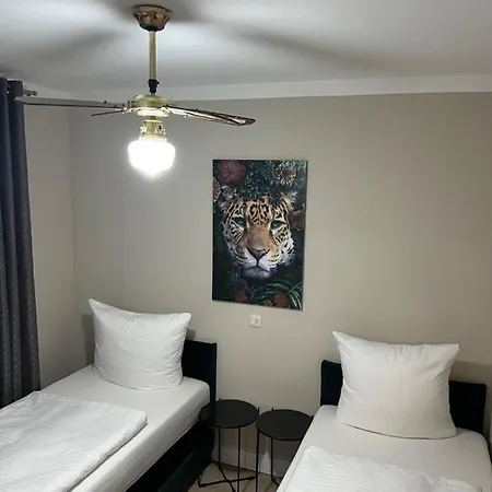 Villa-celine Apartment *